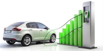 الخليج يسرّع التحول نحو السيارات الكهربائية بدعم حكومي واستثمارات ضخمة